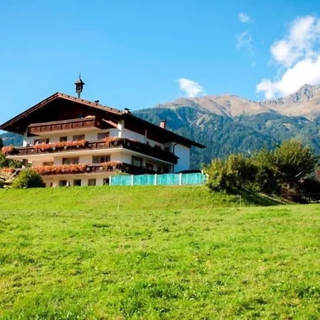 Farm stay Tamerburgerhof Lienz